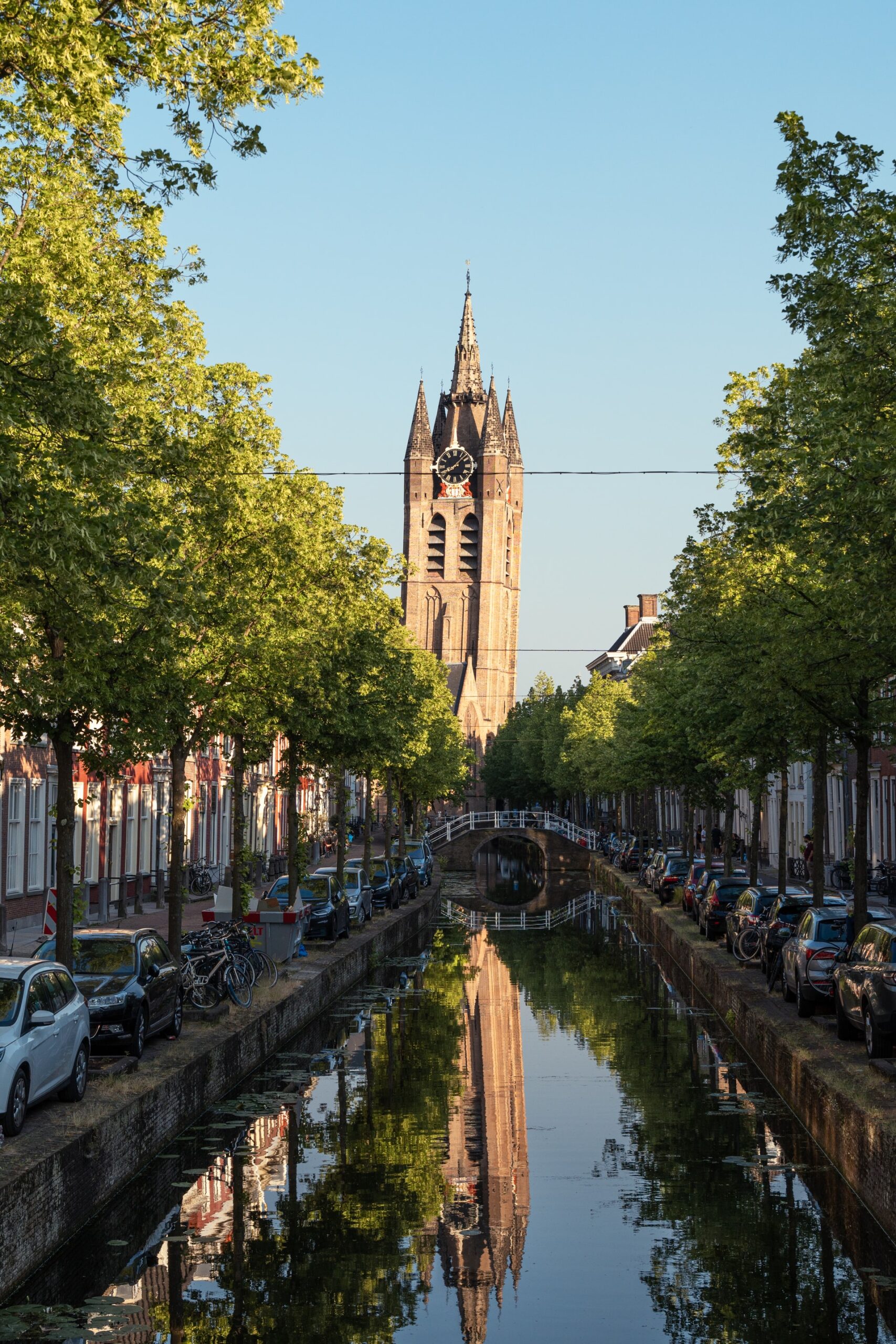 Rechtenvrije foto van Delft door Casper van Battum via Unsplash.